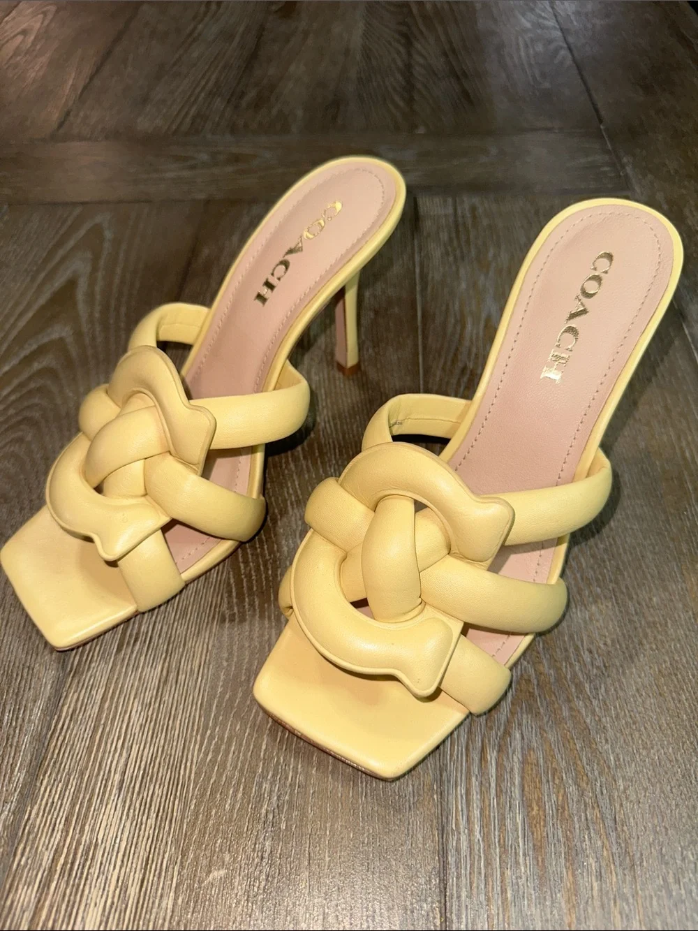 Coach Kellie Butter Yellow Leather Knotted Mule Heels Women’s Size 8.5